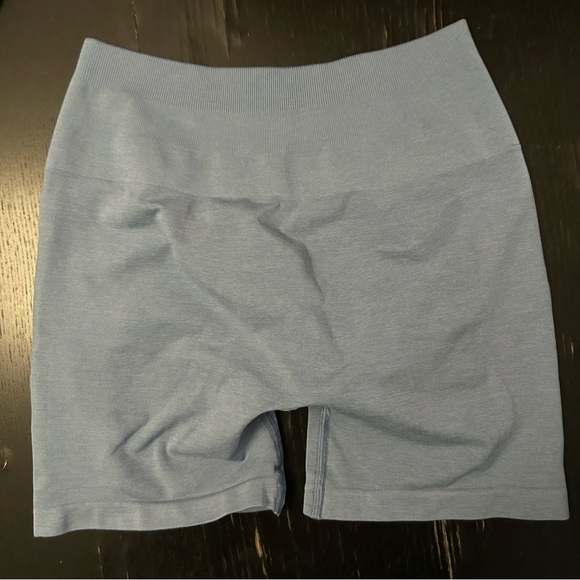 Alphalete amplify shorts washed denim - Picture 2 of 4